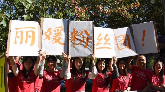 9月23日，国家主席习近平在西雅图附近的雷德蒙德市参观美国微软公司总部